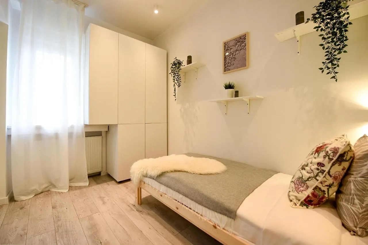 Spacious 1Br In The City Center - Amazing For Extended Stays 布加勒斯特 公寓